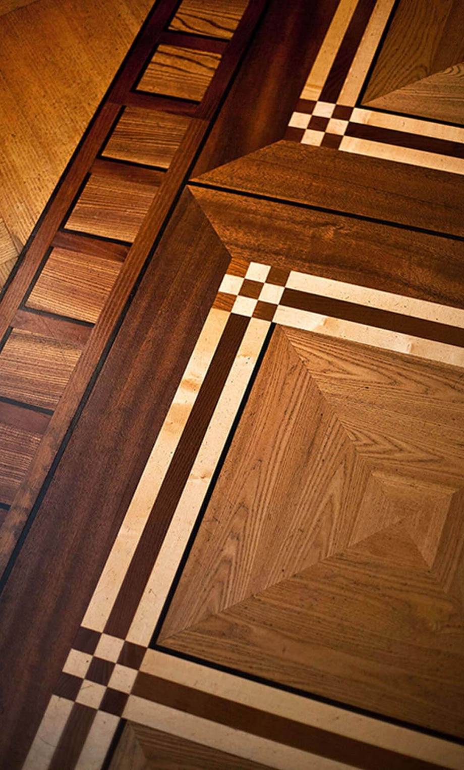 floor inlays, hardwood floor inlays, floor inlays, custom wood floor inlays